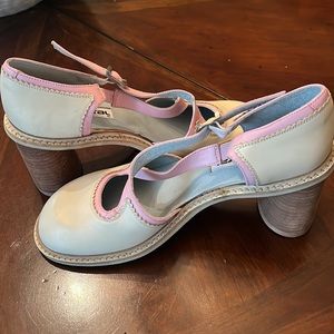 Vintage brand new Cream and Pink chunk heel made in Spain